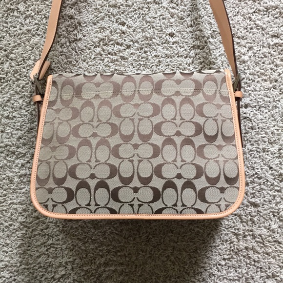 Coach shoulder bag - Picture 3 of 15